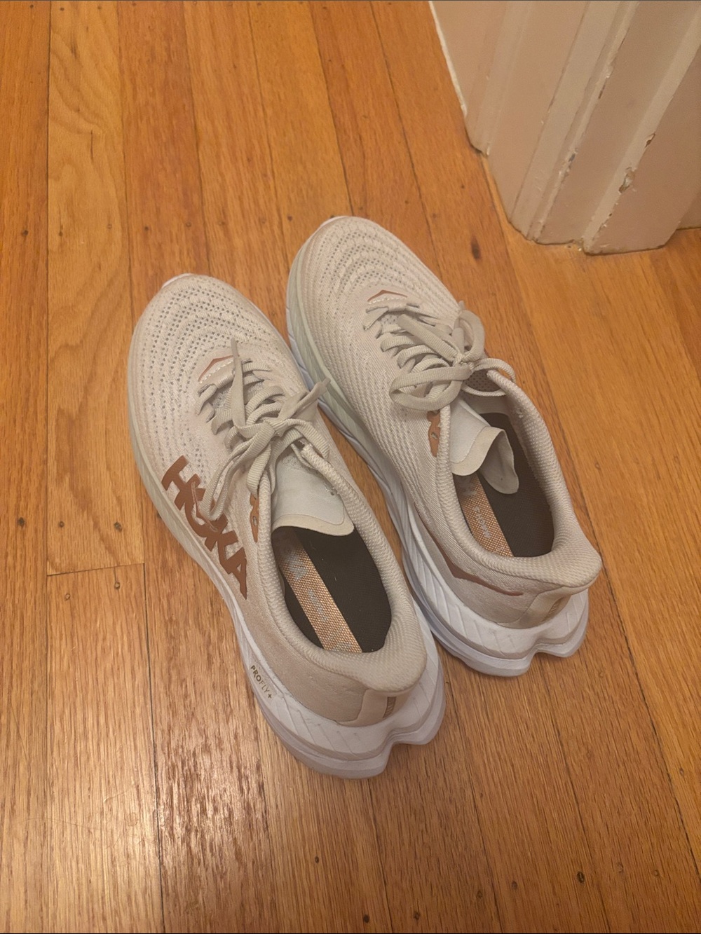 Women’s Hoka Mach 5 size 8